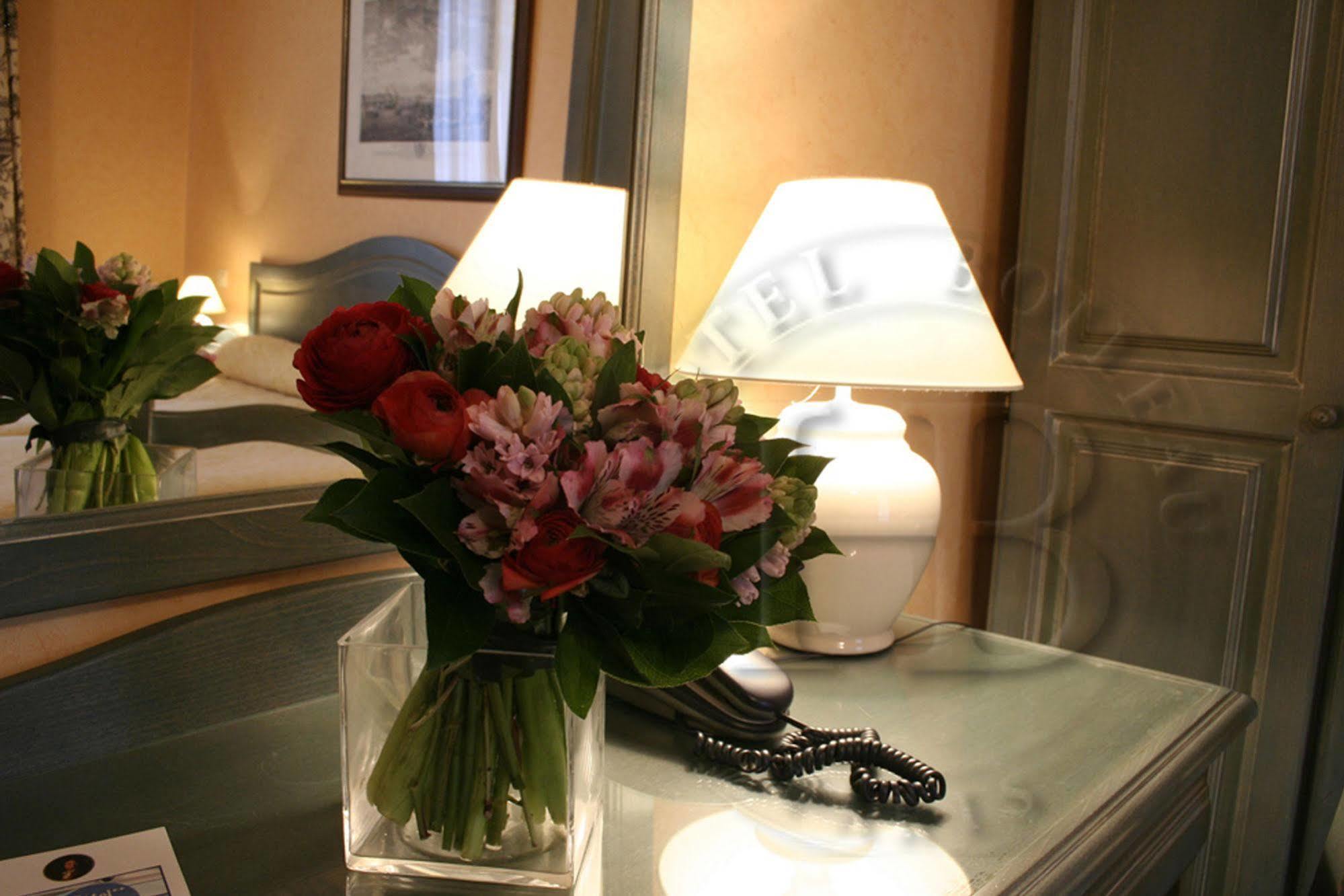 Hotel Boileau Paris Exteriör bild